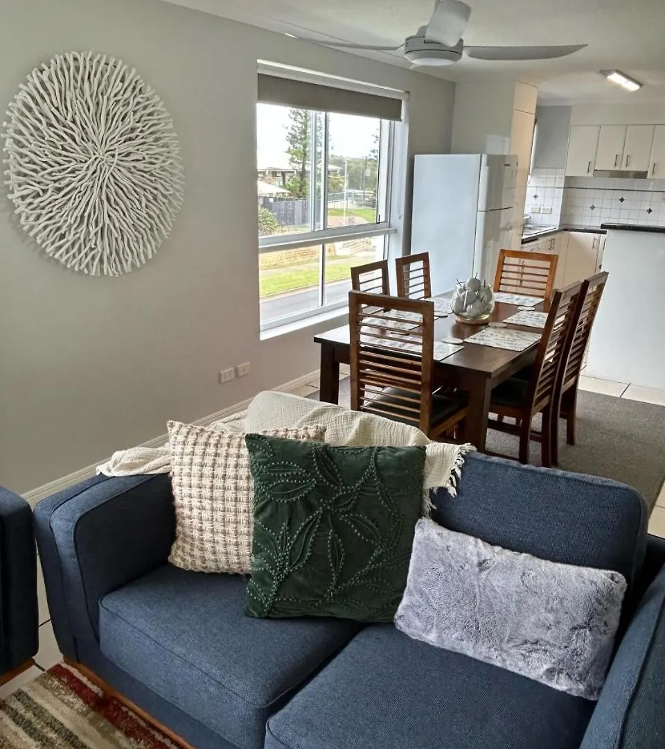 Luxury Ocean Front Apartment At The Bargara Blue Resort