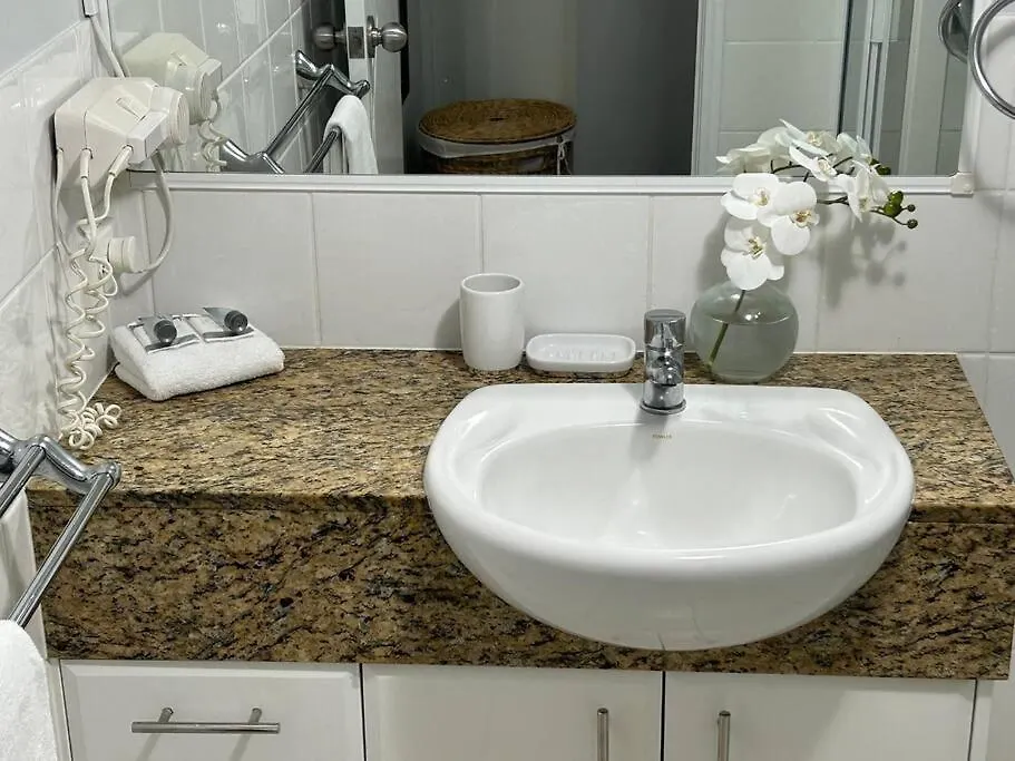 Luxury Ocean Front Apartment At The Bargara Blue Resort
